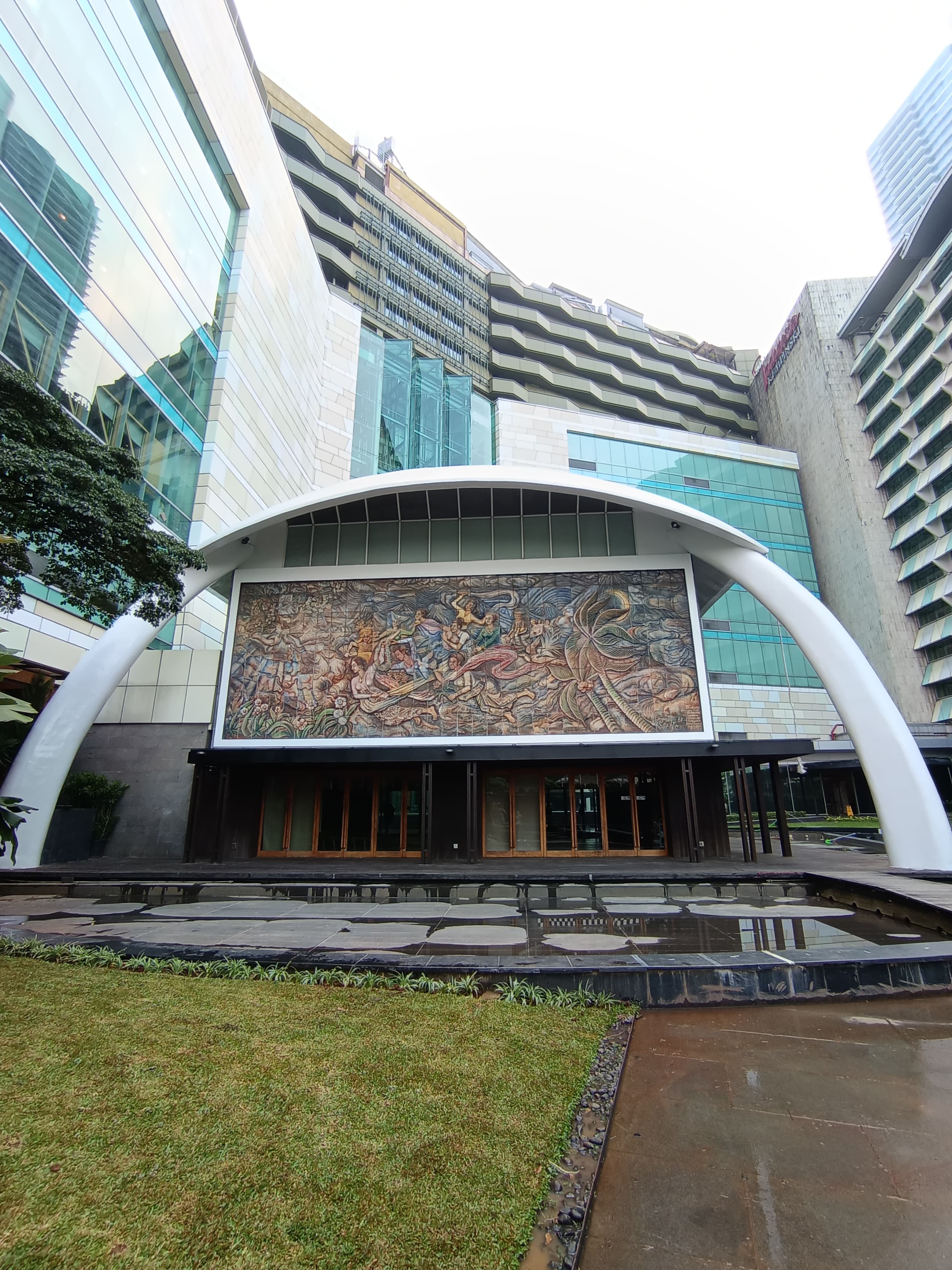 Perawatan Cagar Budaya Ramayana Terrace Hotel Indonesia Kempinski