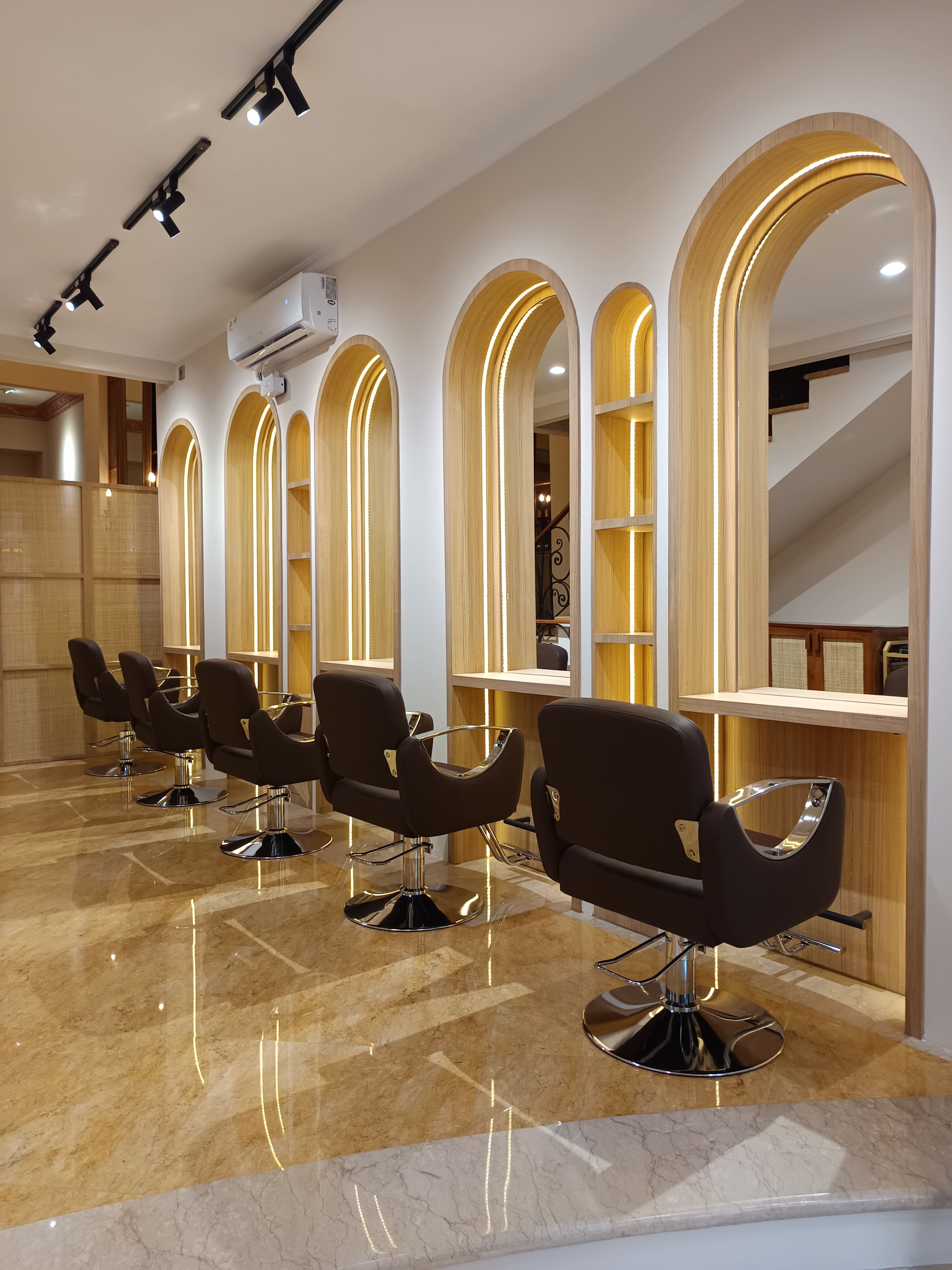 Salon & SPA Darmawangsa Square