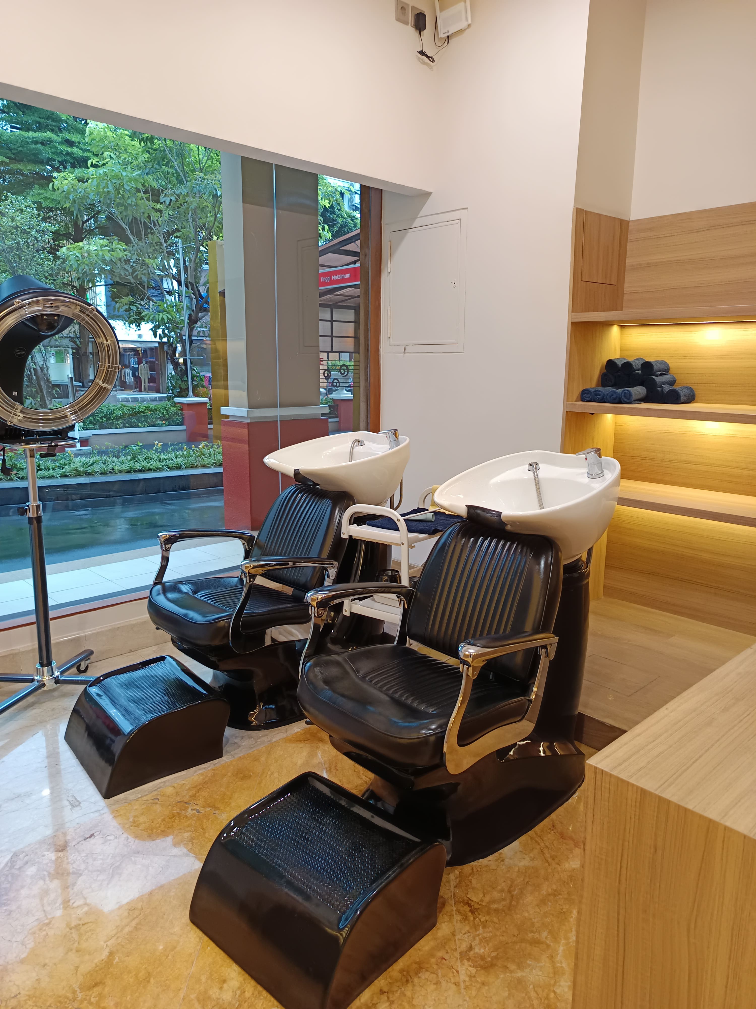 Salon & SPA Darmawangsa Square